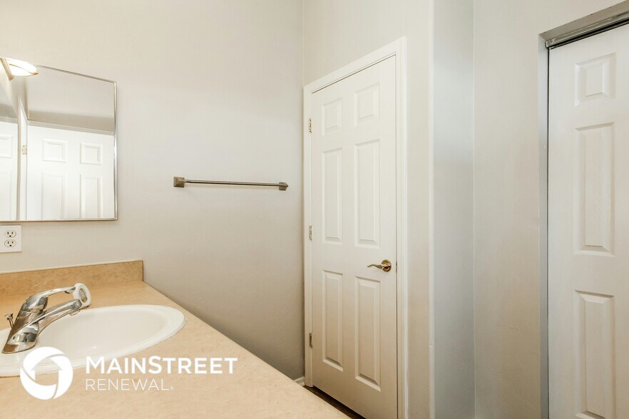 Building Photo - 7263 S Avenida De La Palmar