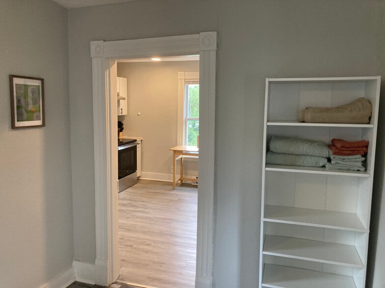 Building Photo - 1504 Pierce St