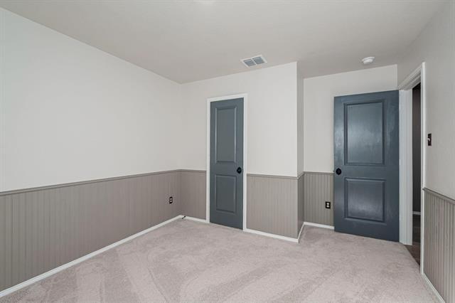 Building Photo - 727 Cochran Dr