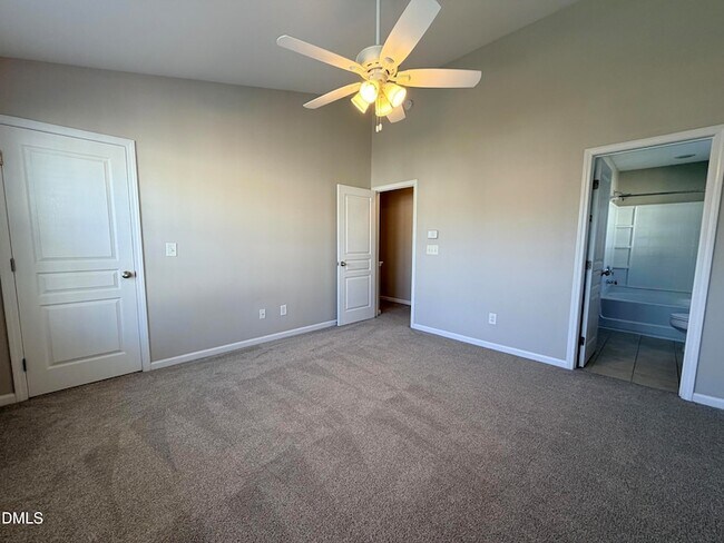 Building Photo - 651 Cupola Dr