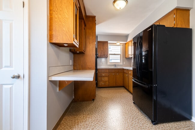 Building Photo - 5713 Spaulding St