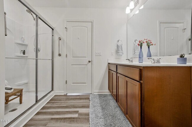 Building Photo - Earn Wealth While Leasing - Like a Homeowner - Lease to Own