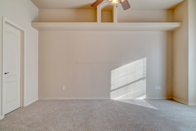 Building Photo - Eastside 3 Bedroom 2.5 Bath