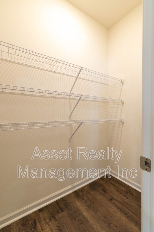 Building Photo - 4714 Willow Bluff Cir