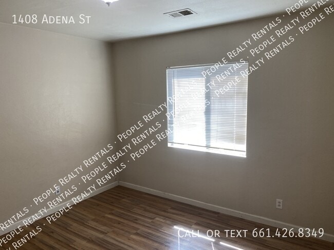 Building Photo - 1408 Adena St