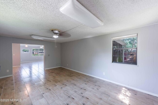 Building Photo - 777 La Marche Dr