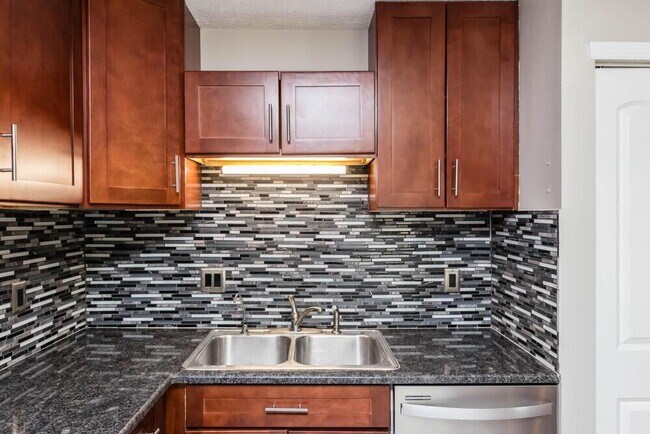 Building Photo - 4040 Carlow Ct