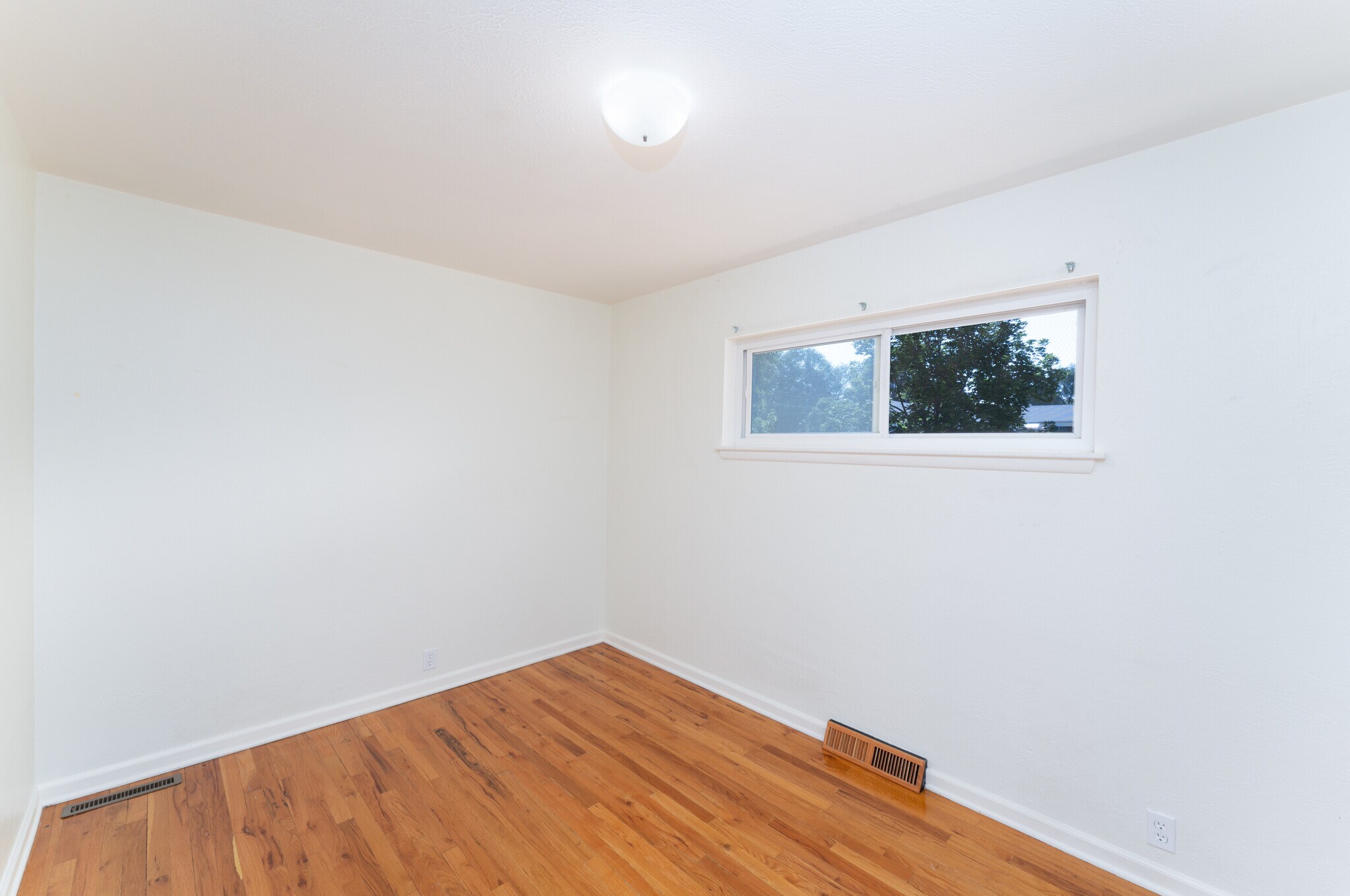 Building Photo - 1238 Janes Ln
