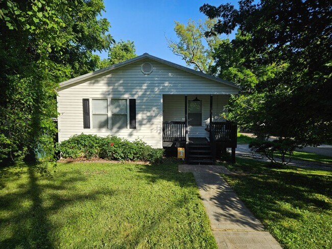 Primary Photo - 306 Ave B