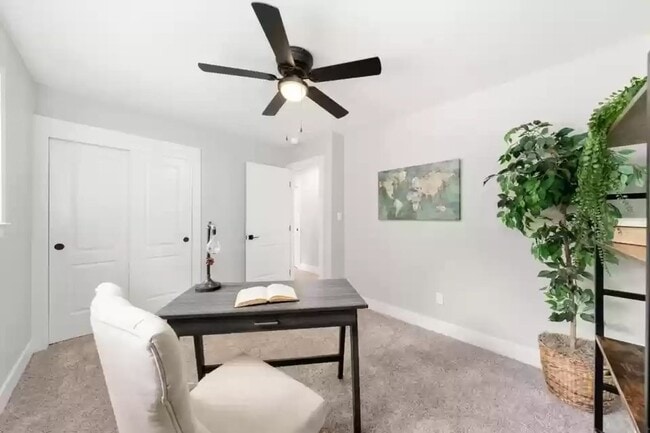 Building Photo - Amazing single level home in Lake of the P...