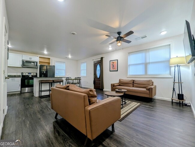 Building Photo - 2533 Godfrey Dr NW