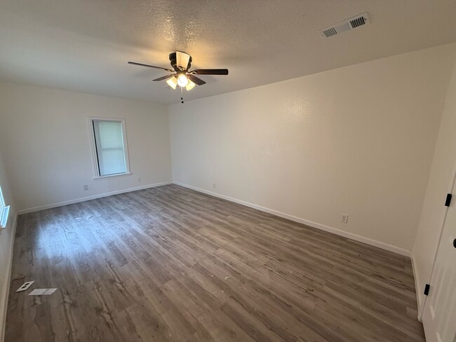 Building Photo - 222 San Angelo Ave