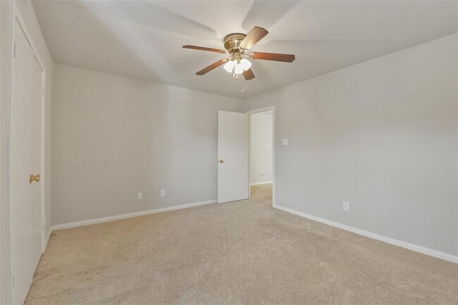 Building Photo - 11827 E Galwan Cir