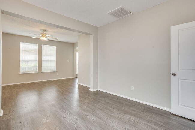 Building Photo - Great Large 4 Bedroom, 2.5 Bath Home Ready for New Tenants- Crowley ISD- 76123