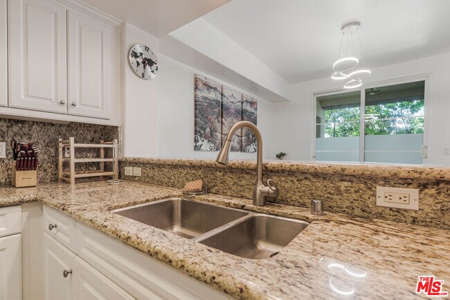 Building Photo - 13031 Villosa Pl