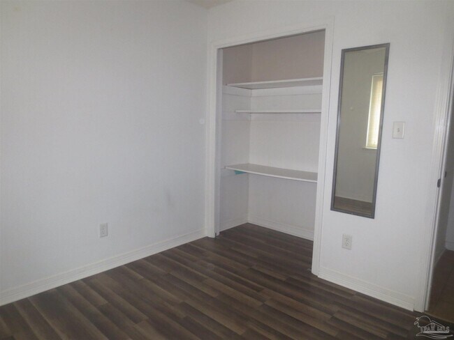 Building Photo - 1330 El Sereno Pl