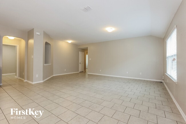 Building Photo - 7214 Pandora Wy