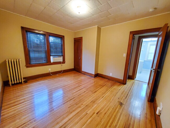 BR#1 - 117 Merchants Rd