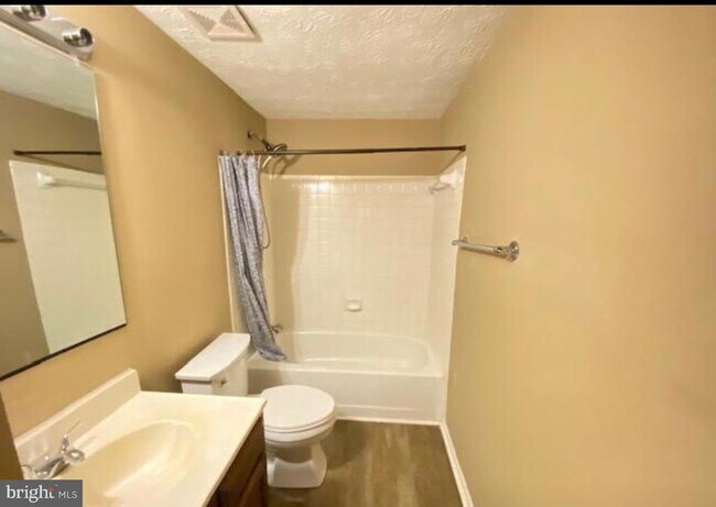 Building Photo - 14103 Armilla Ct