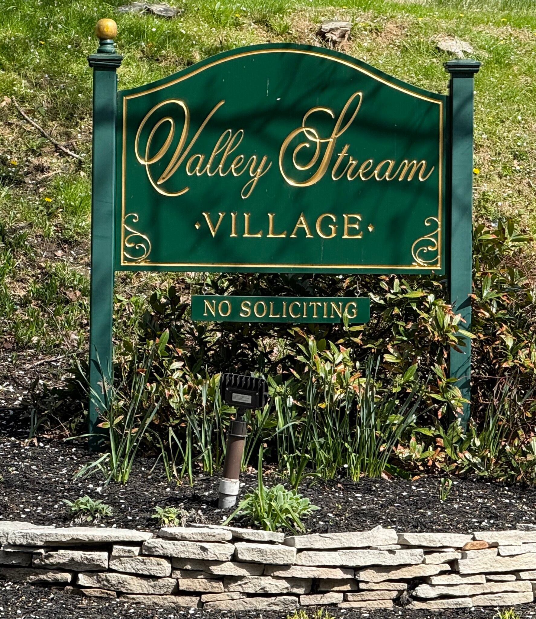 Valley Stream Entrance - 313 Valley Stream Ln