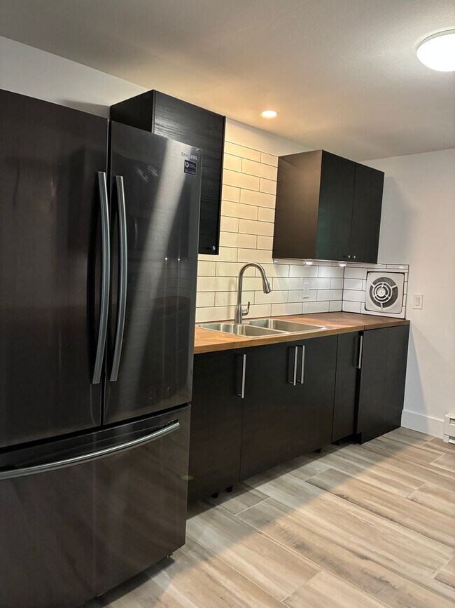 Building Photo - Clayla Properties