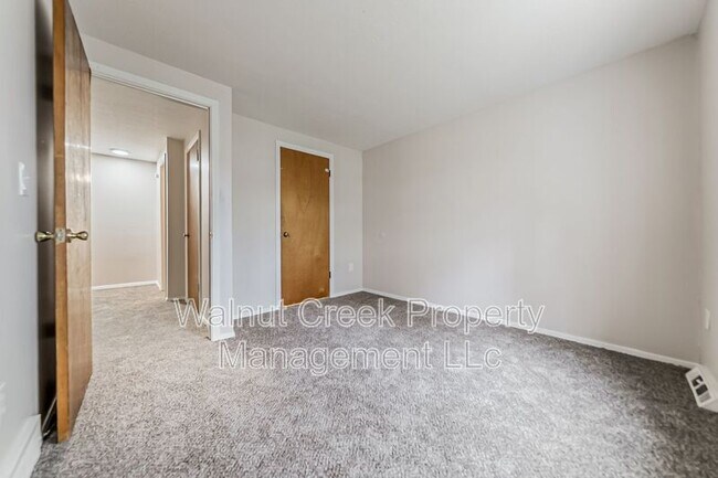 Building Photo - 5520 Beavercrest Dr