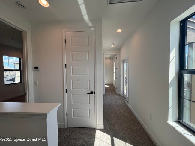 Building Photo - 7680 Allure Dr