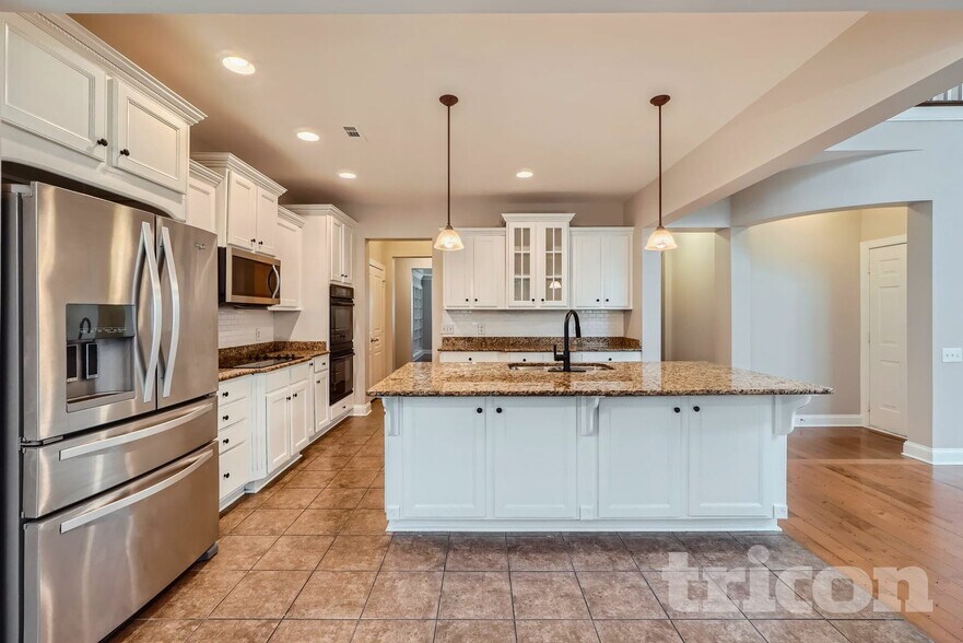 Building Photo - 303 Trillium St NW