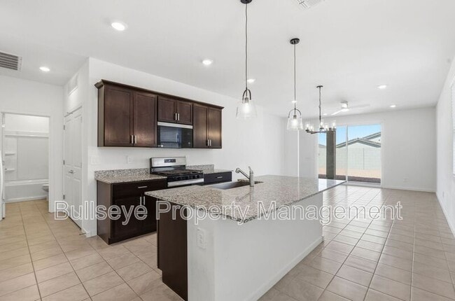 Building Photo - 3136 Hayden Rose Ave