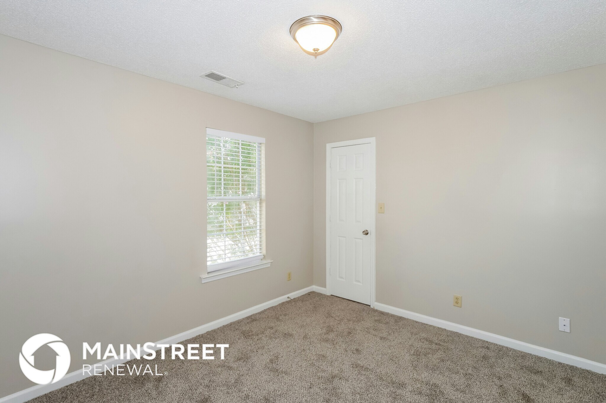 Building Photo - 1168 Red Fern Cir E