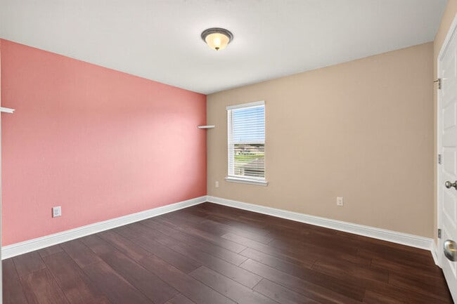 Building Photo - 10557 Sweet Bay Dr