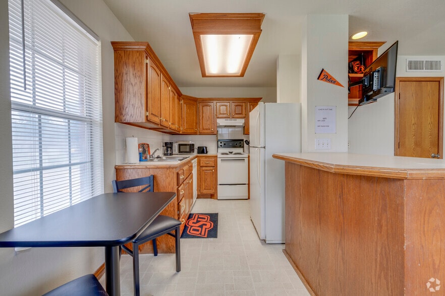 Studio - 432SF - Wellsprings Studio Apartments