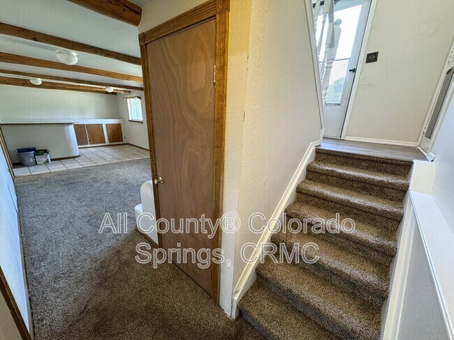 Building Photo - 1237 Chiricahua Dr