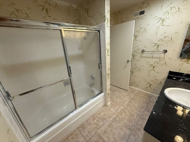 Building Photo - 3BD/2BA Single-Family Home | Less Than 200 Yards From Vintage Hills Elementary!