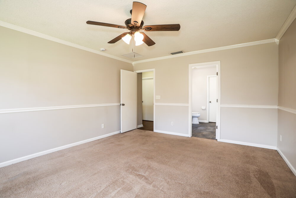 Building Photo - 2285 Brian Lakes Dr E