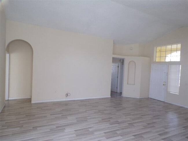 Building Photo - 2563 Davenport Cir