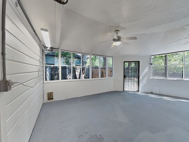 Building Photo - ONE OF A KIND GEM IN FORT WORTH!