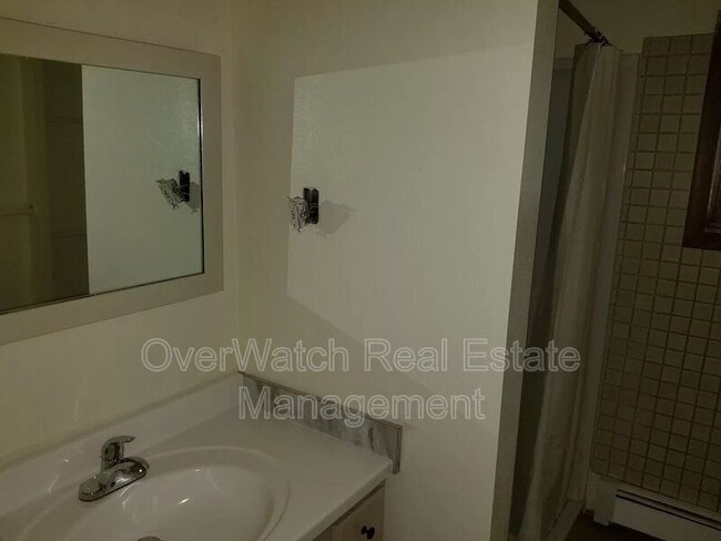 Building Photo - 3740 Winterset Dr