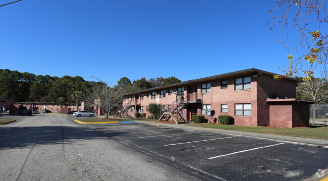 Primary Photo - Vista Landing Apartments