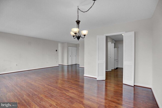 Building Photo - 4401 Roland Ave