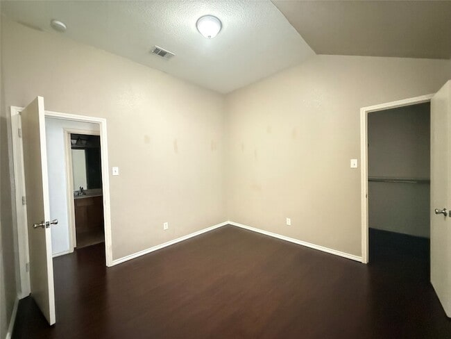 Building Photo - 13216 Fencerow Rd