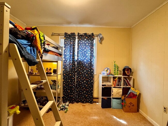 Building Photo - 800 Castalia St