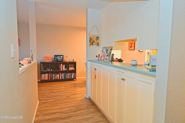 Building Photo - 2955 Lakeside Dr