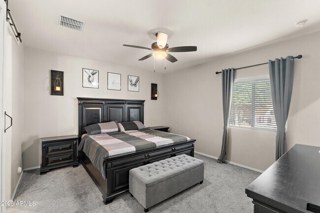 Building Photo - 242 Pacific Dr