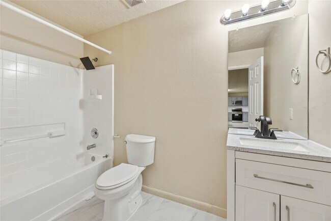 Building Photo - 19526 Cliffsage Ct