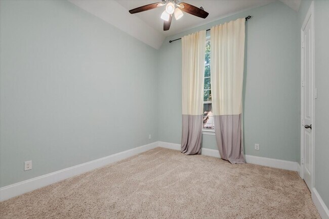 Building Photo - 11231 Dunstan Hill Dr