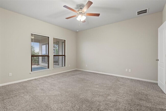Building Photo - 244 Scenic Hills Cir