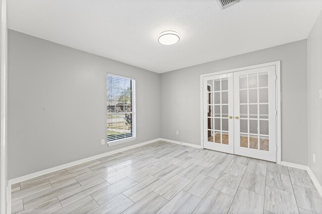 Building Photo - 2215 Winecup Ln