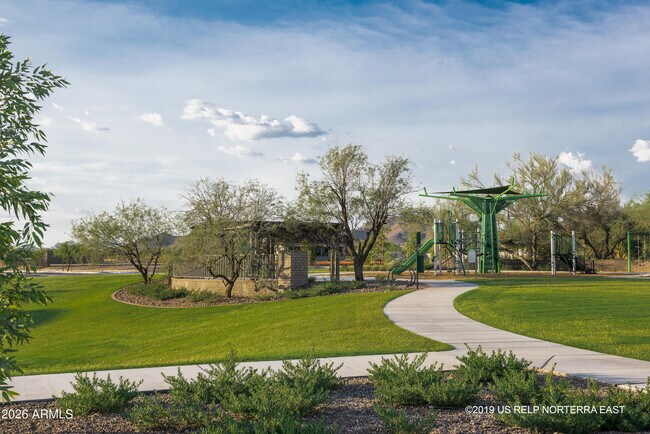 Building Photo - 2024 W Andalusian Trail