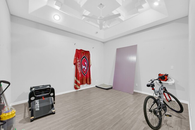 Building Photo - 825 Carpintero St